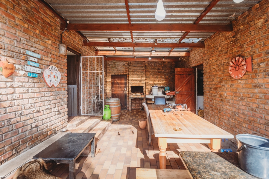 4 Bedroom Property for Sale in Heatherlands Western Cape